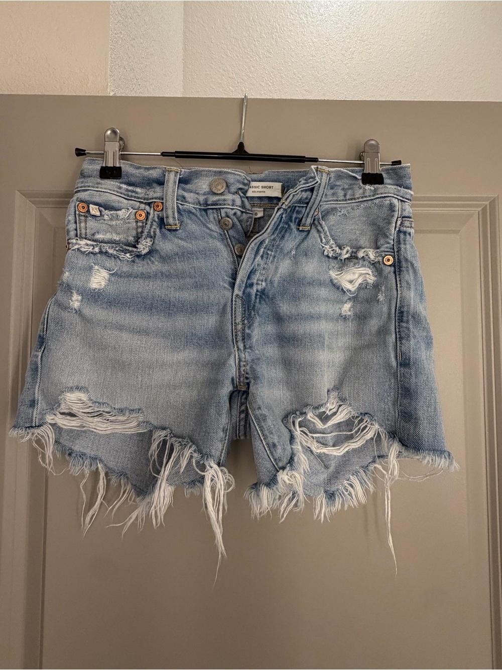 NWOT AE77 Premium Distressed Light Wash Denim Shorts - Women - American Eagle
